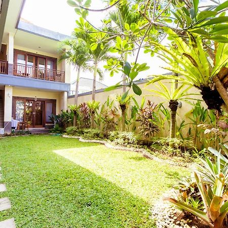 Sakura Guest House Canggu Exteriör bild
