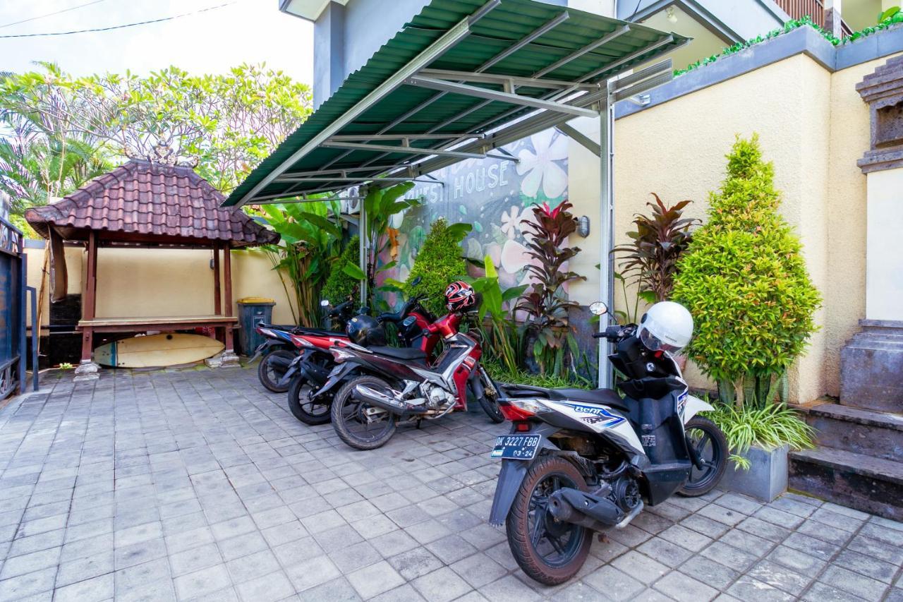 Sakura Guest House Canggu Exteriör bild